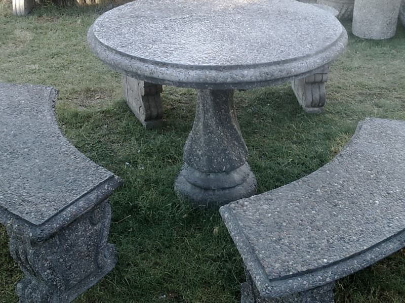 bancas de piedra
