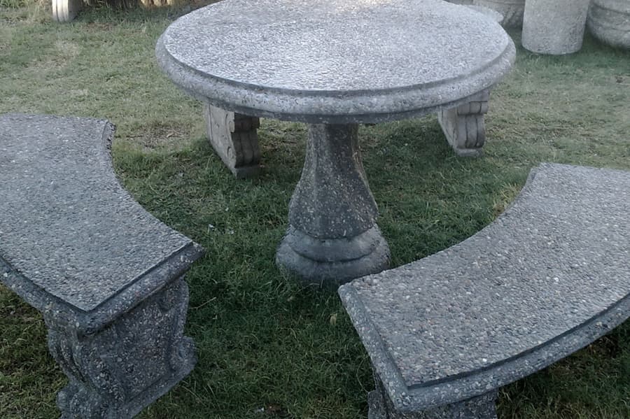 bancas de piedra